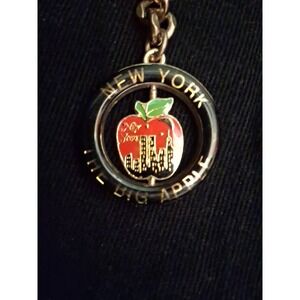 New‎ York City The Big Apple Spinner Souvenir Keychain WTC Pre-9/11 RARE HTF